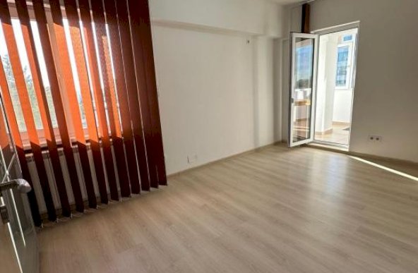 Apartament 4 camere cu centrala proprie in zona Lujerului, Militari