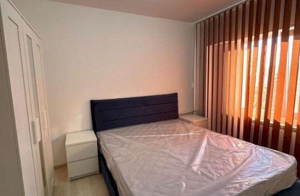 Apartament 4 camere cu centrala proprie in zona Lujerului, Militari