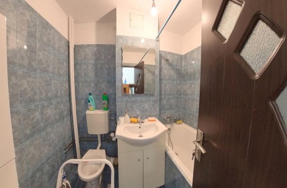 Apartament 4 camere in bloc anvelopat Gorjului, Militari