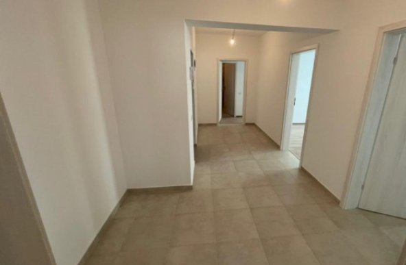 Apartament cu 3 camere, in zona Metalurgiei