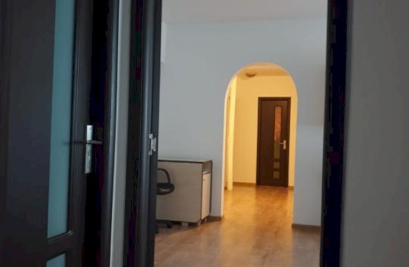 Apartament 4 camere renovat in bloc anvelopat, Lujerului, Militari