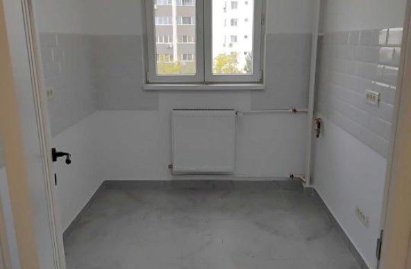 Apartament 3 camere renovat in bloc reabiltiat, Favorit, Drumul Taberei