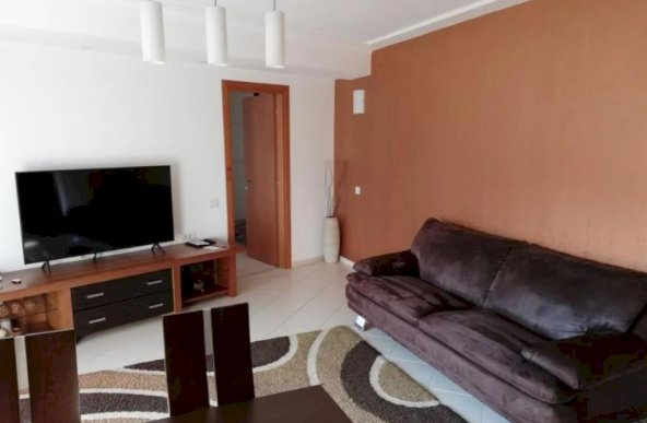 Apartament cu 3 camere, in zona Decebal