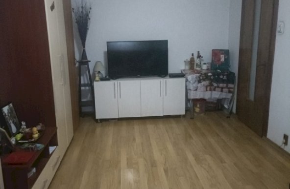 Apartament 2 camere in bloc 1980 langa Piata Gorjului, Militari