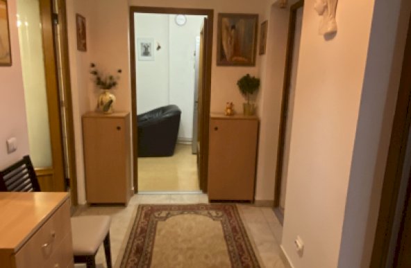 Apartament 2 camere cu centrala proprie in zona Titulescu