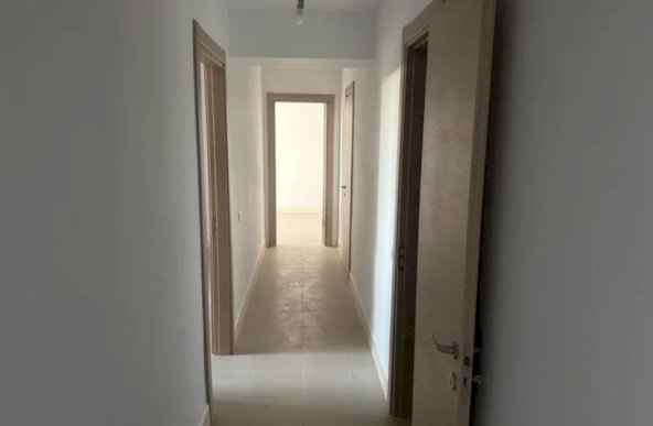 Apartament de Vânzare – 94 mp, Demisol, Zona 1 Decembrie Titan