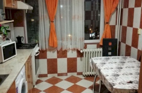 Apartament 3 camere de închiriat Militari Gorjului