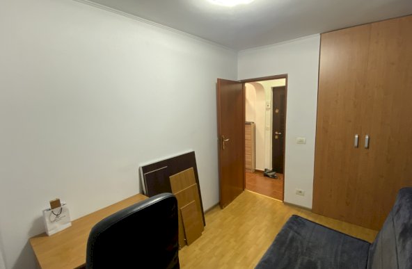 Apartament 3 camere in stare buna, Raul Doamnei, Drumul Taberei