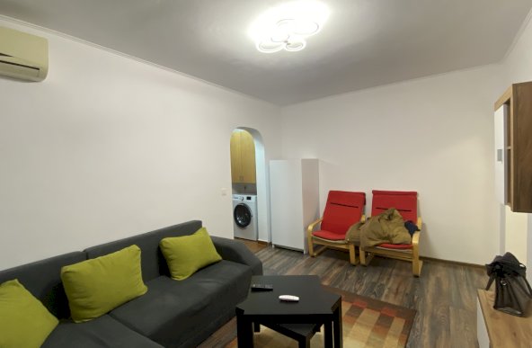 Apartament 3 camere in stare buna, Raul Doamnei, Drumul Taberei