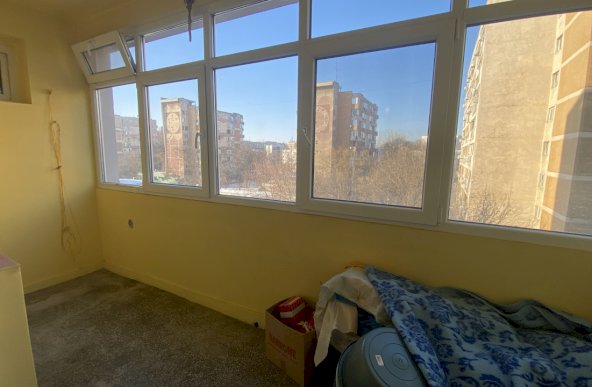 Apartament 3 camere in bloc anvelopat langa metrou Lujerului