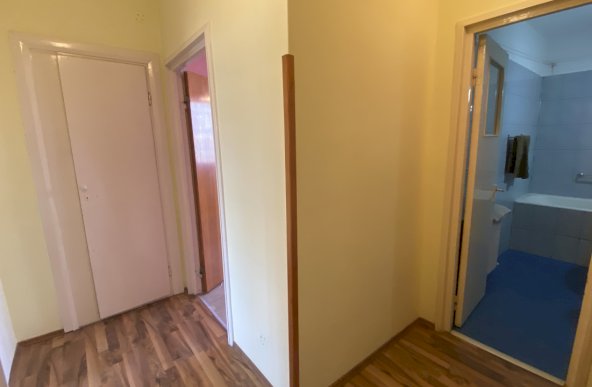 Apartament 3 camere in bloc anvelopat langa metrou Lujerului