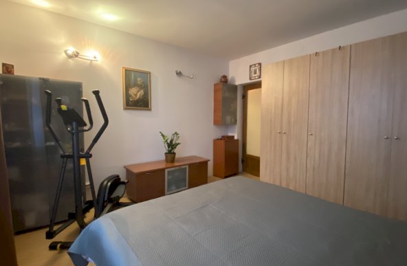 Apartament 2 camere cu centrala proprie in zona Titulescu