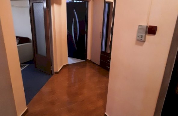 Apartament 3 camere calea Crangasi