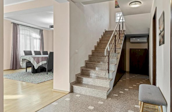 Nou | Casă Superbă | 7 Camere | Teren 1057 mp | Otopeni