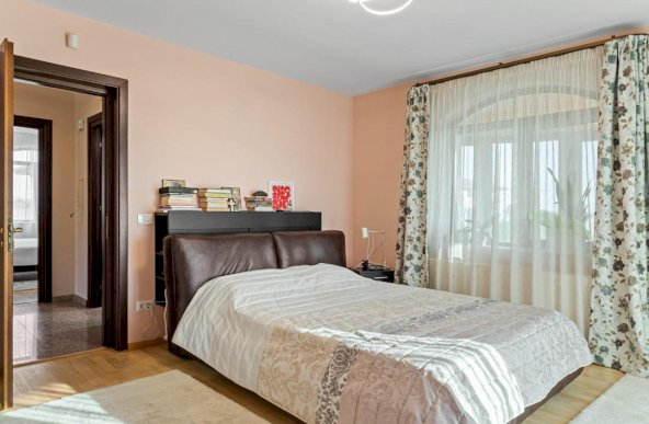 Nou | Casă Superbă | 7 Camere | Teren 1057 mp | Otopeni