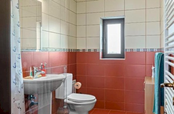 Nou | Casă Superbă | 7 Camere | Teren 1057 mp | Otopeni