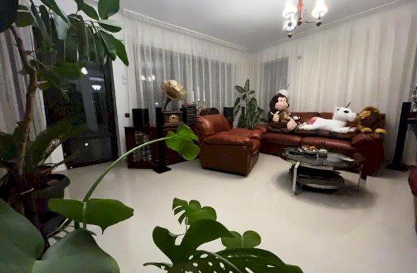 Vila Duplex Eleganta - 4 cam. ||  Zona Linistita  ||  Negociabil