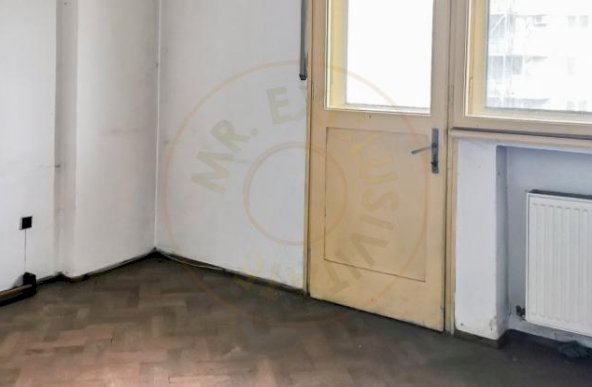 Apartament in bloc interbelic, 2 camere, 80 mp, pretabil AirBnb