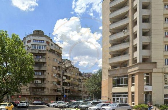 Apartament in bloc interbelic, 2 camere, 80 mp, pretabil AirBnb