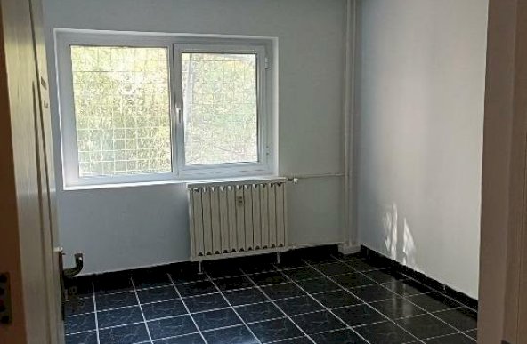 Apartament de 4 camere ( DECOMANDAT-VAD COMERCIAL )-Voronet-Decebal