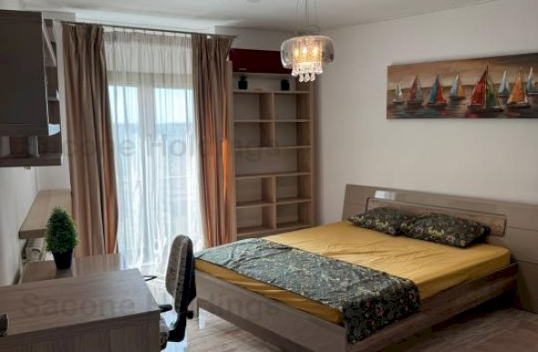 Apartament de 4 camere DECOMANDAT-Unirii