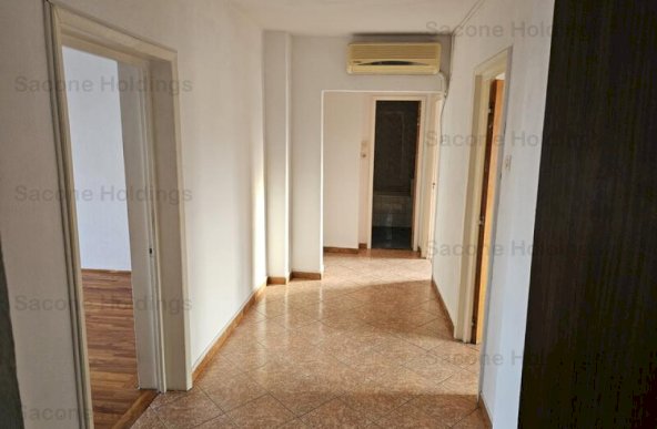 Apartament de 3 camere DECOMANDAT-Mihai Bravu 