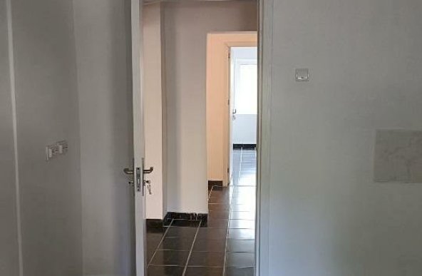 Apartament de 4 camere ( DECOMANDAT-VAD COMERCIAL )-Voronet-Decebal