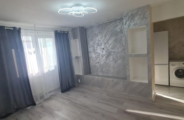 Appartament de 3 camere -Luica-Brancoveanu ( Complet Renovat )