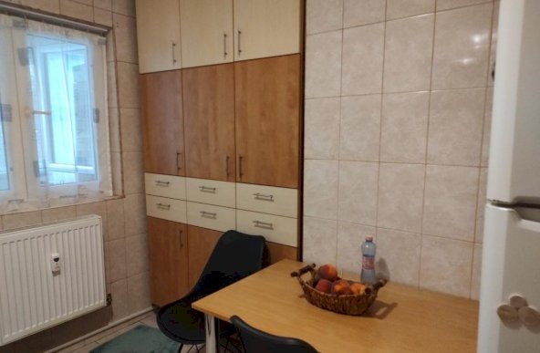 Apartament de 3 camere ( Et1-Decomandat ) -Rahova-Sebastian