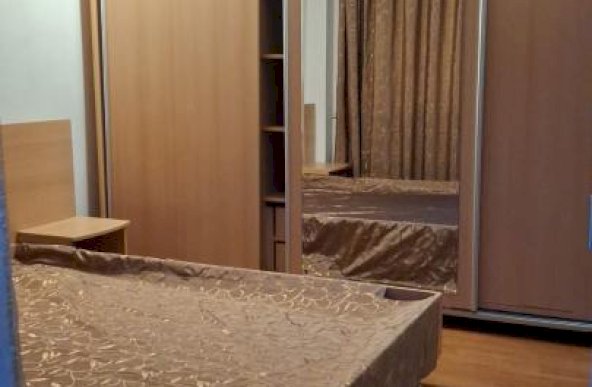 Apartament de 3 camere (150m Parc Sebastian )