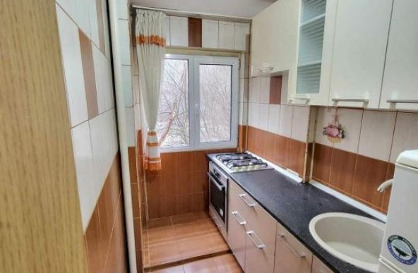 Apartament de 3 camere cf2-Brancoveanu-Huedin