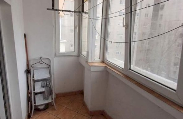 Apartament de 3 camere ( 300 M Metrou )-Obor