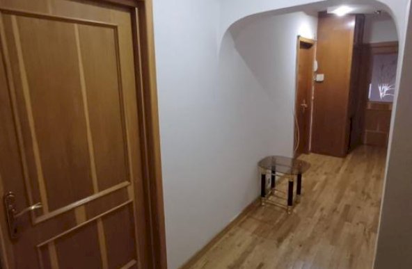 Apartament de 3 camere ( 300 M Metrou )-Obor