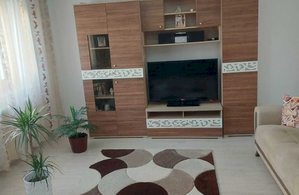 Apartament 3 camere ( Reabilitat/Decomandat) Nerva Traian