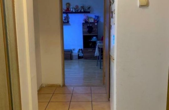 Apartament de Piata Resita ( DECOMANDAT )