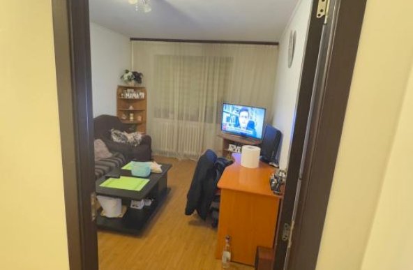 Apartament de 4 camere ( Bloc Reabilitat )-Petre Ispirescu-Rahova-Sebastian