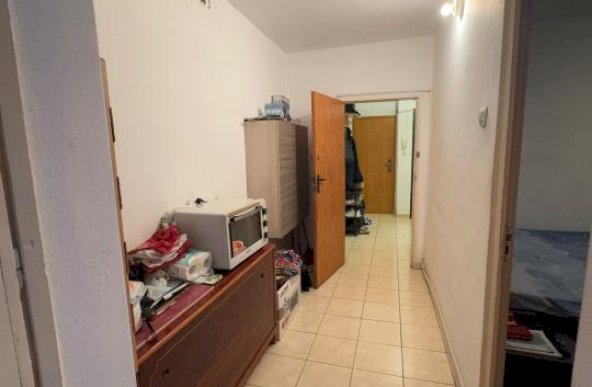 Apartament de 4 camere ( Bloc Reabilitat )-Petre Ispirescu-Rahova-Sebastian