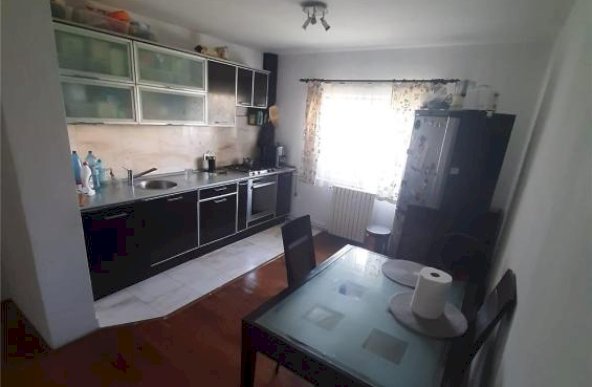 Apartament de 3 camere Nerva Traian ( Bloc Reabilitat ) 