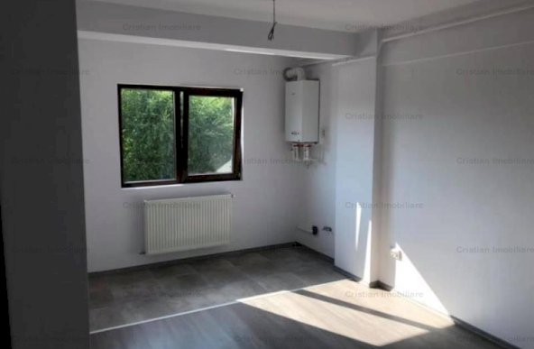 ID 1607 - Bloc Nou, 3 camere decomandat, zona Radu Negru