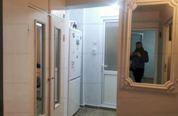 ASA CUM TREBUIE ! Apartament de 2 camere, confort 1 decomandat Progresu.