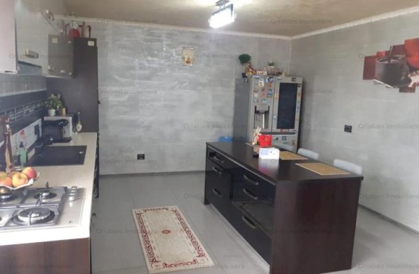 ID 2483 - Vand Vila P+1+M, zona Chercea