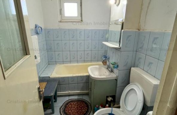 MINI PRET ,Etaj 2, Apartament 3 camere confort 1 decomandat  Vidin  LIBER