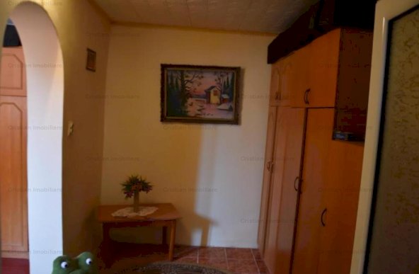 Casa 5 camere, teren 264 mp, toate utilitatile, zona Lacu Dulce