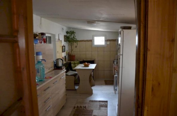 Casa 5 camere, teren 264 mp, toate utilitatile, zona Lacu Dulce