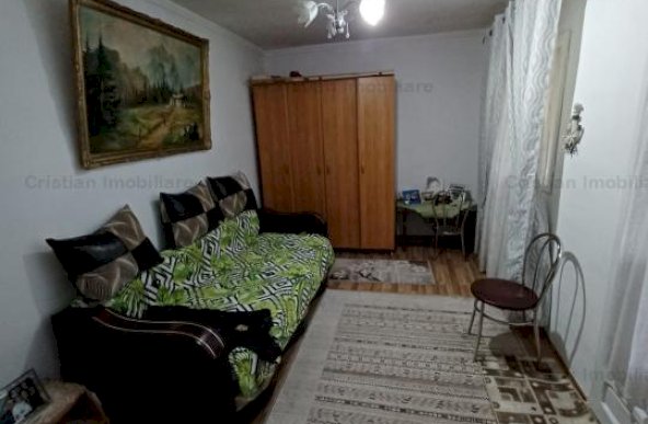 SUPER Casa zona Piata Saraca cu teren 221 mp