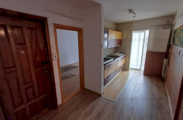 Ultracentral  2 cam ARATA BINE confort 1 Decomandat zona Calarasi