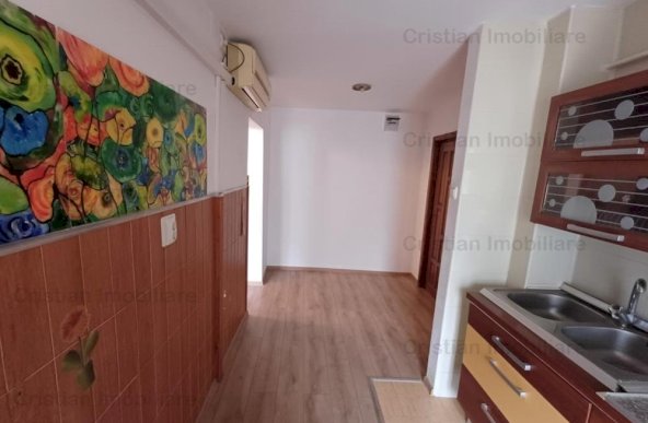 Ultracentral  2 cam ARATA BINE confort 1 Decomandat zona Calarasi