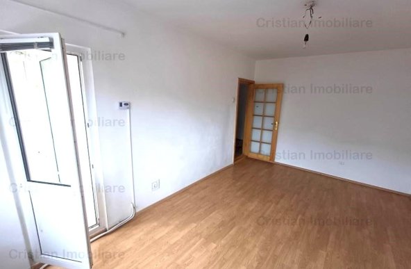 Ultracentral  2 cam ARATA BINE confort 1 Decomandat zona Calarasi