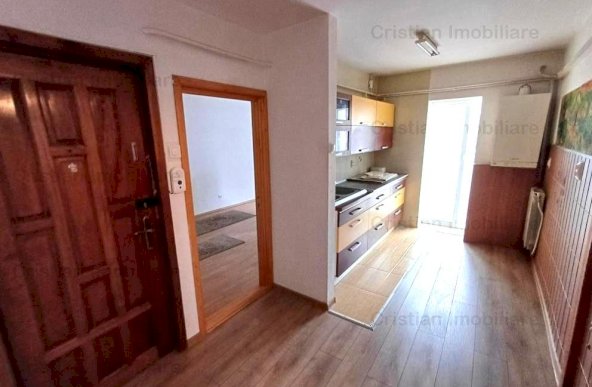 Ultracentral  2 cam ARATA BINE confort 1 Decomandat zona Calarasi