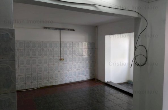  Spatiu comercial 75mp PE COLT 3 camere  zona Progresu-Vidin